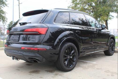 2025 Audi Q7 55 Premium Plus