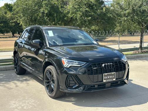 2025 Audi Q3 Premium 45 TFSI S line quattro Tiptronic