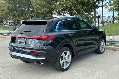 2026 Audi Q5 Premium Plus TFSI quattro S tronic