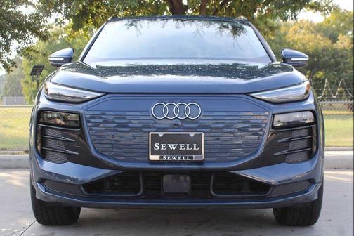 2025 Audi Q6 e-tron Premium Plus