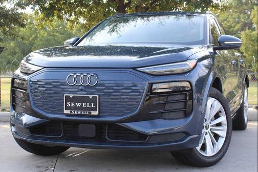 2025 Audi Q6 e-tron Premium Plus