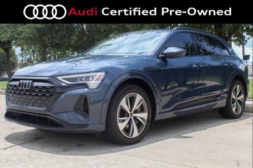 Plasma Blue Metallic 2024 Audi Q8 e-tron Premium