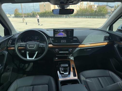 2023 Audi Q5 45 S line Premium