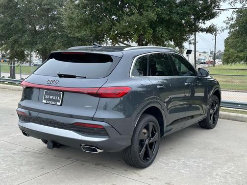 2025 Audi Q5 Premium Plus TFSI quattro S tronic