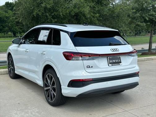 2025 Audi Q4 e-tron Premium 45 quattro