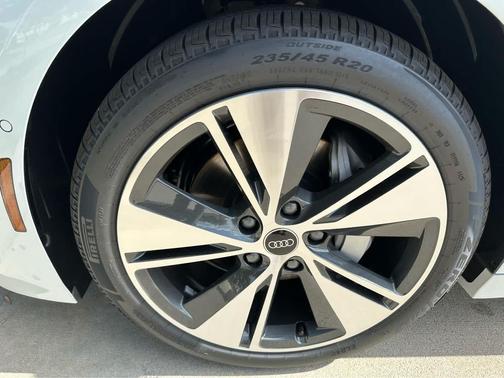 2025 Audi A6 e-tron Premium Plus