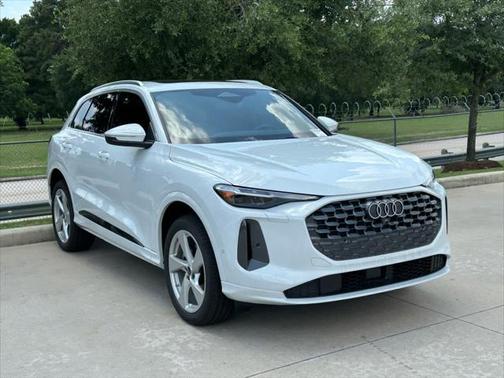 2025 Audi Q5 Premium Plus