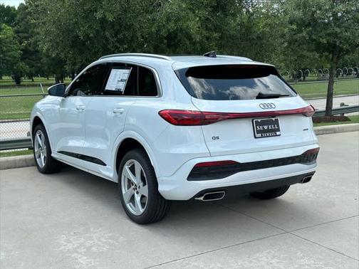 2025 Audi Q5 Premium Plus