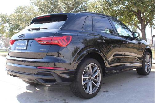 2025 Audi Q3 Premium 45 TFSI S line quattro Tiptronic