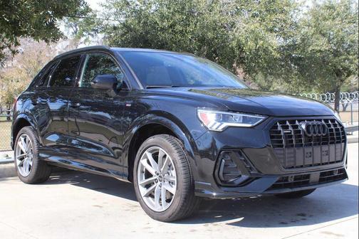 2025 Audi Q3 Premium 45 TFSI S line quattro Tiptronic