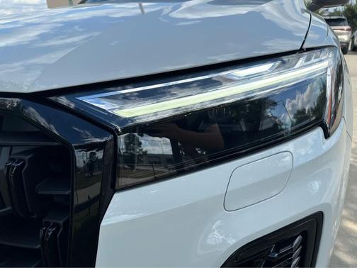 2026 Audi Q7 45 Premium