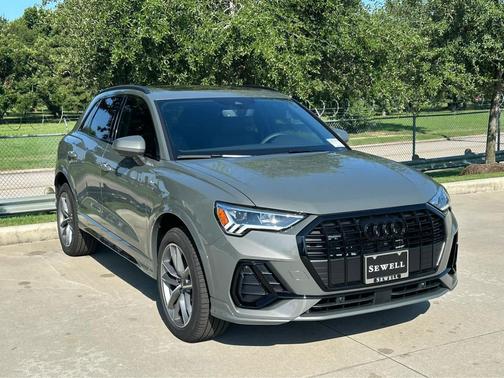2025 Audi Q3 Premium 45 TFSI S line quattro Tiptronic