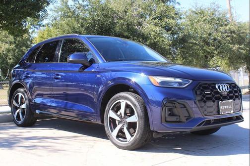 2022 Audi Q5 45 S line Premium Plus