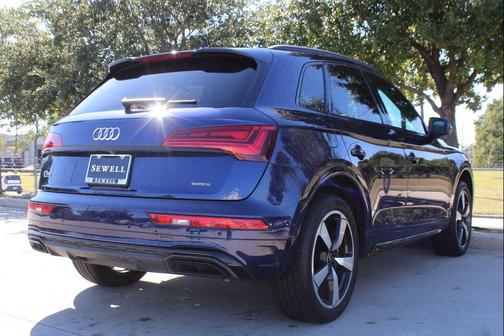 2022 Audi Q5 45 S line Premium Plus