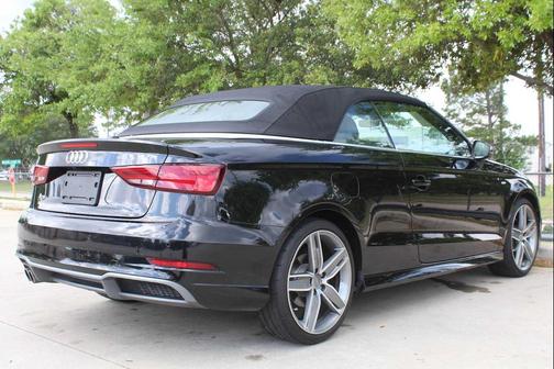 Mythos Black Metallic/Black Roof 2018 Audi A3 2.0T Premium