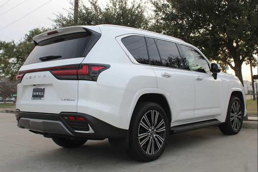 2025 Lexus LX 600 Luxury