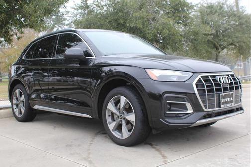 2023 Audi Q5 40 Premium Plus