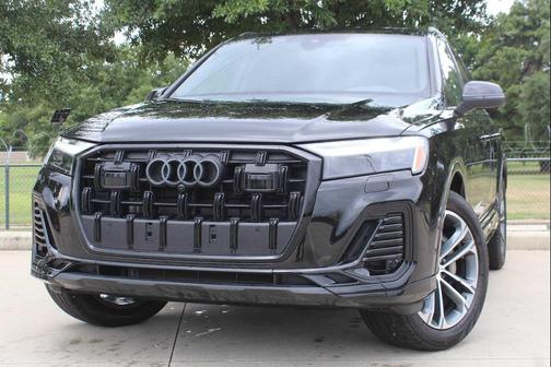 2025 Audi Q7 45 Premium Plus