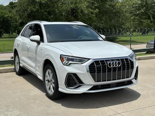 2025 Audi Q3 Premium 45 TFSI S line quattro Tiptronic