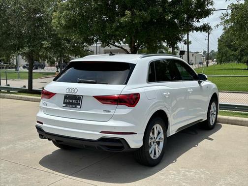 2025 Audi Q3 Premium 45 TFSI S line quattro Tiptronic
