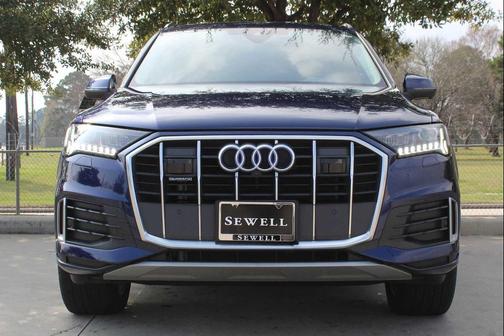 2023 Audi Q7 45 Premium Plus
