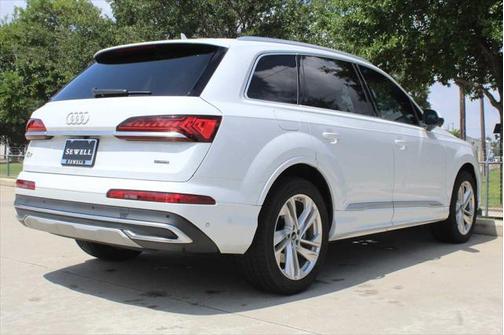 2022 Audi Q7 55 Premium