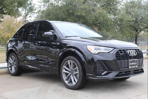 2024 Audi Q3 45 S line Premium Plus