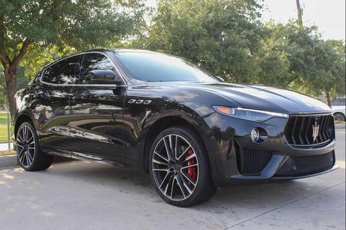 Nero Ribelle Mica 2019 Maserati Levante Trofeo