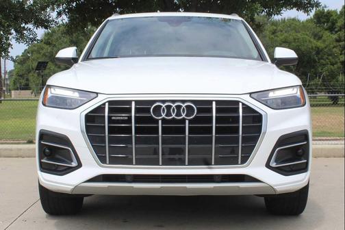 2024 Audi Q5 40 Premium