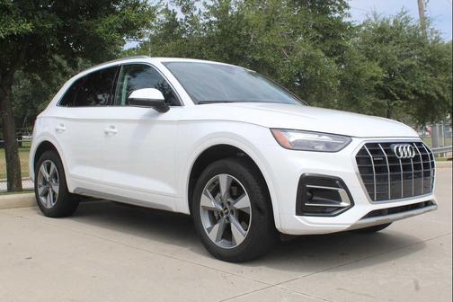 2024 Audi Q5 40 Premium