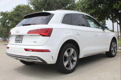 2024 Audi Q5 40 Premium