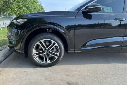 Mythos Black Metallic 2026 Audi Q5 Premium TFSI quattro S tronic