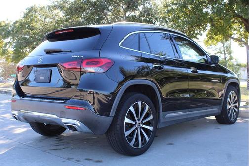2021 Mercedes-Benz GLA 250 Base 4MATIC