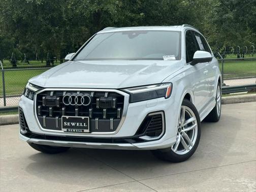 2025 Audi Q7 55 Premium Plus