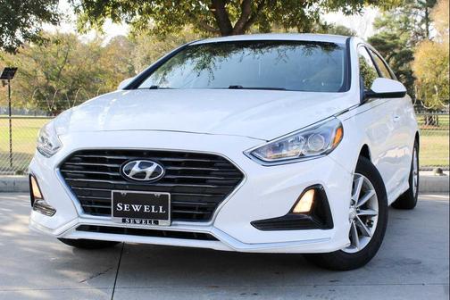 2018 Hyundai SONATA SE