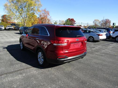 2017 Kia Sorento LX