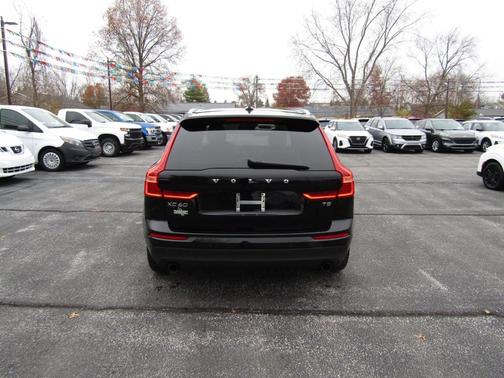 2019 Volvo XC60 T5 Momentum