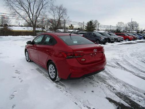 2022 Hyundai Accent SE
