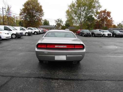 2014 Dodge Challenger SXT