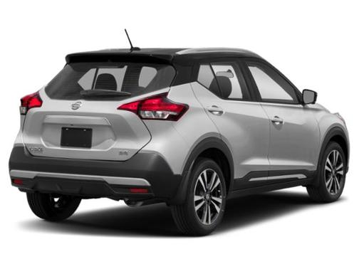 Brilliant Silver Metallic 2020 Nissan Kicks SR