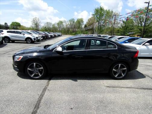 2015 Volvo S60 T6 R-Design Platinum