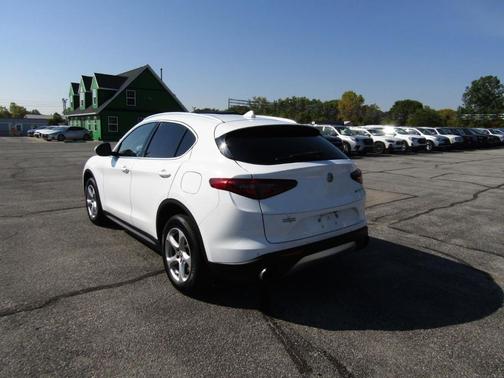 2019 Alfa Romeo Stelvio Base