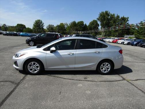 2019 Chevrolet Cruze LS