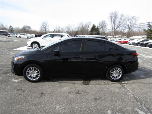 2021 Nissan Versa 1.6 S