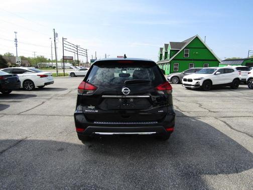 2018 Nissan Rogue S