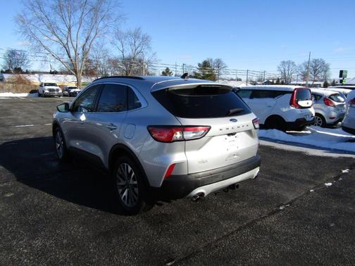 2020 Ford Escape Titanium