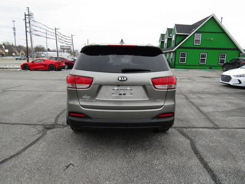 2018 Kia Sorento LX