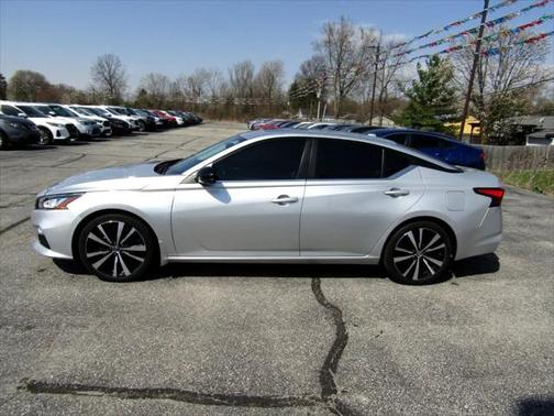 2021 Nissan Altima SR FWD