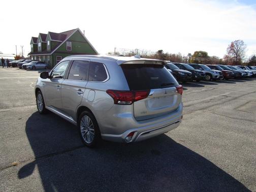 2022 Mitsubishi Outlander PHEV SEL