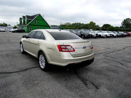 2017 Ford Taurus Limited